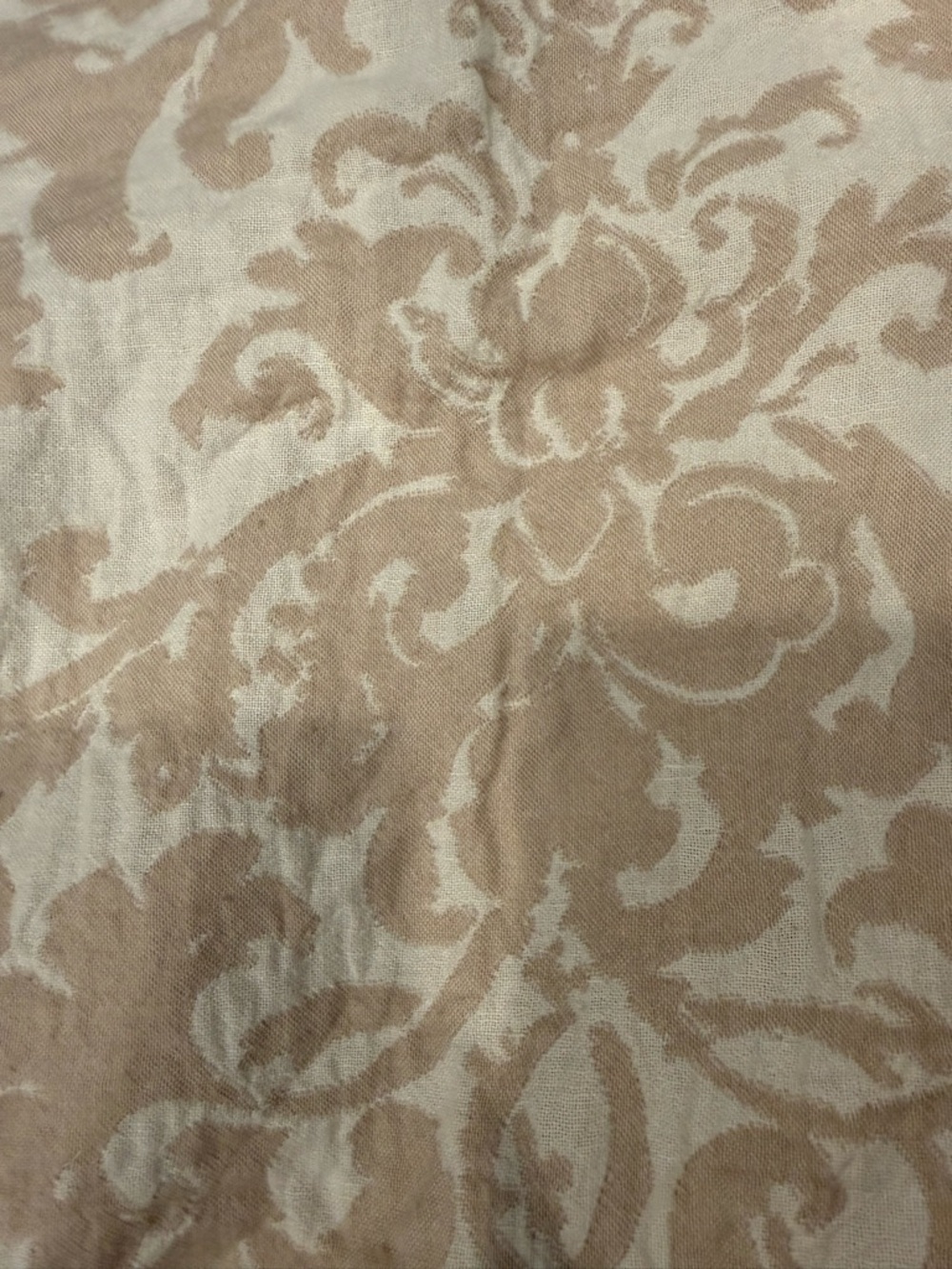 Pottery Barn jacquard medallion diver cover and 3 euro shams - Picture 4 of 6